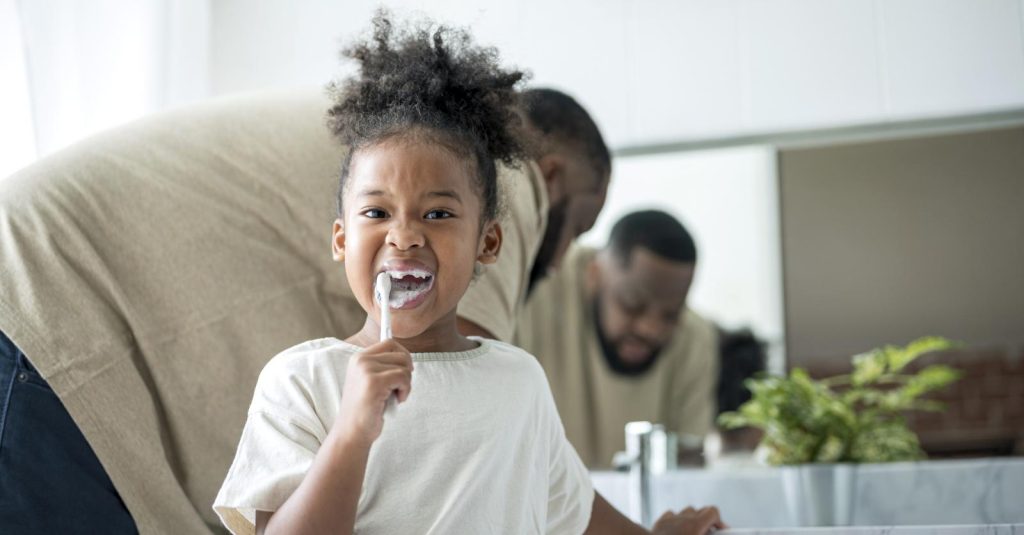 comment leur apprendre à se brosser les dents?
