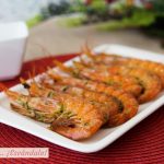 Gambas al horno jugosas con majado de ajo y perejil. Receta fácil y rápida